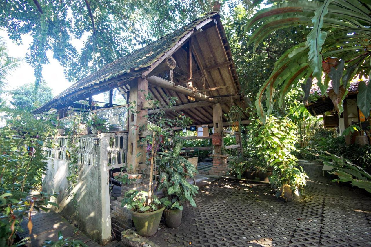 Hotel Omah Apik à Ubud Extérieur photo